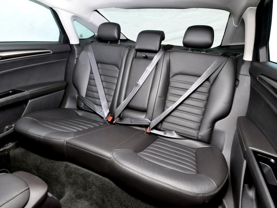  Ford Fusion 2013 года  (BR) (фото 11 из 27)